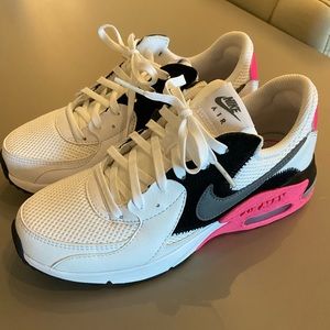 Nike Women’s Air Max Excee Sneakers